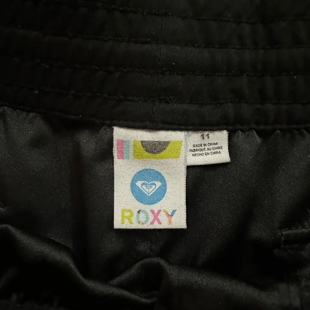 Roxy Shorts - Picture 5 of 9
